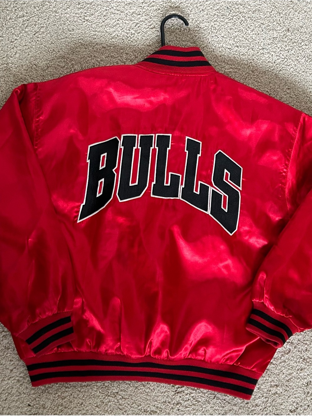 RARE - NBA Chicago Bulls Satin Bomber Jacket